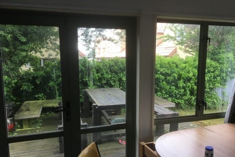 Photo of property in 114b Elizabeth Street, Riccarton, Christchurch, 8041