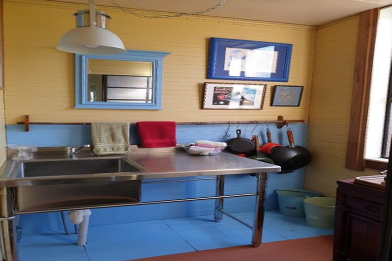 Photo of property in 35 Davis Street, Reefton, 7830