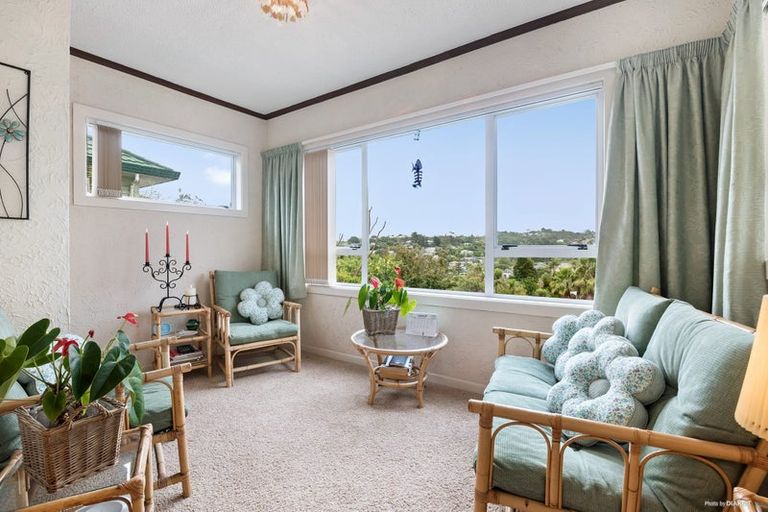 Photo of property in 530 Beach Road, Murrays Bay, Auckland, 0630
