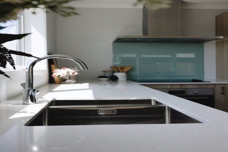 Photo of property in 27 Awatea Avenue, Paraparaumu, 5032