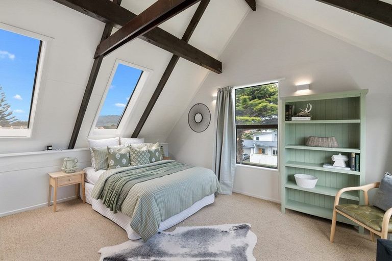 Photo of property in 189 Tutere Street, Waikanae Beach, Waikanae, 5036