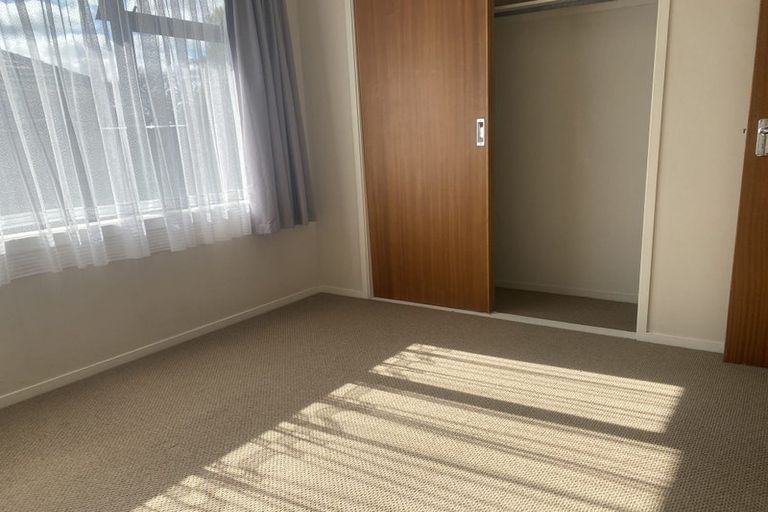 Photo of property in 114 Te Atatu Road, Te Atatu South, Auckland, 0610