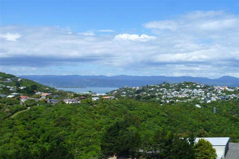 Photo of property in 1 Cavalry Close, Crofton Downs, Wellington, 6035