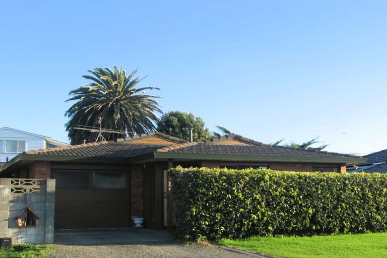 Photo of property in 6 Nathan Avenue, Paraparaumu Beach, Paraparaumu, 5032