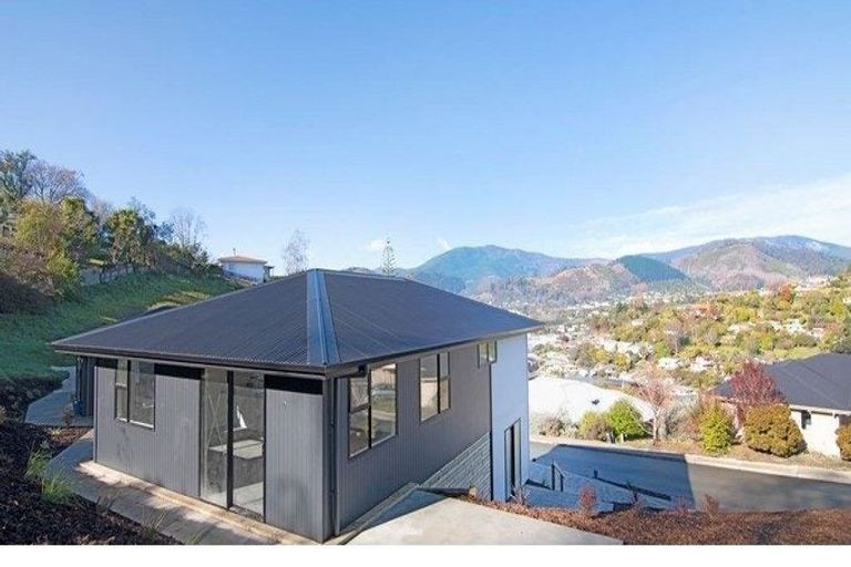 Photo of property in 8 Valerie Place, Stepneyville, Nelson, 7010