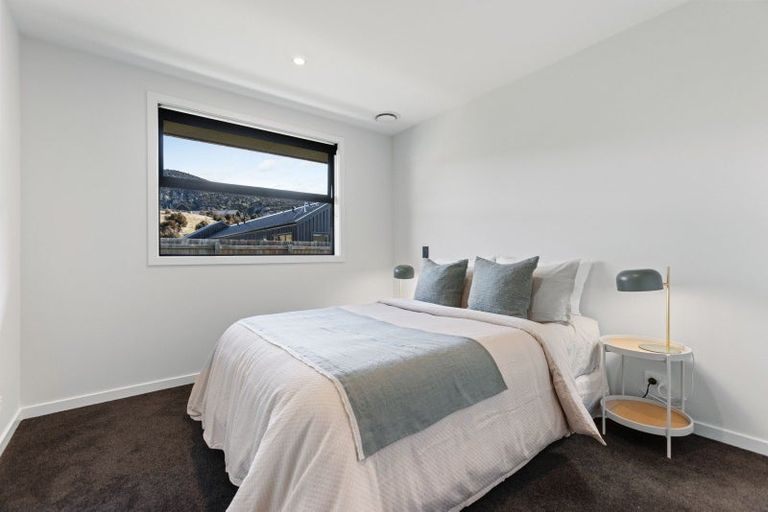 Photo of property in 3 Pepperwood Green, Albert Town, Wanaka, 9305