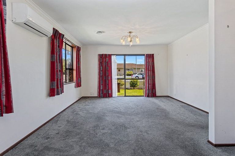 Photo of property in 13 Buckham Street, Rangiora, 7400