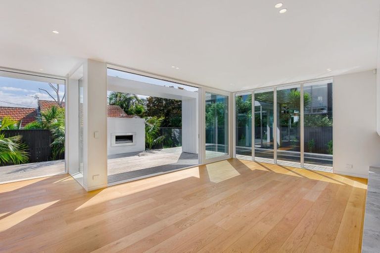 Photo of property in 6 Rewiti Avenue, Takapuna, Auckland, 0622