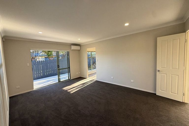 Photo of property in 6 Chadlington Avenue, Henderson, Auckland, 0612