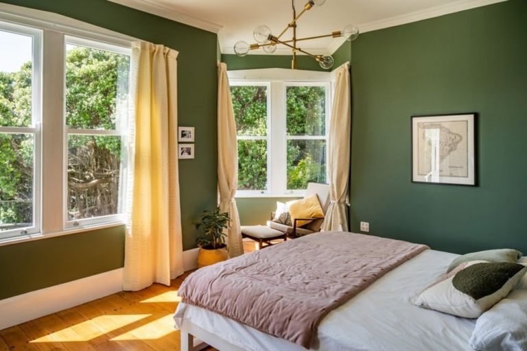 Photo of property in 164 Paremata Road, Paremata, Porirua, 5024