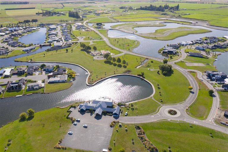 Photo of property in 199 Lake Hood Drive, Huntingdon, Ashburton, 7774