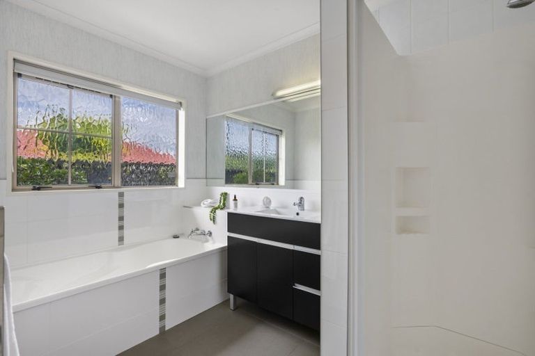 Photo of property in 18 Santa Monica Drive, Papamoa Beach, Papamoa, 3118