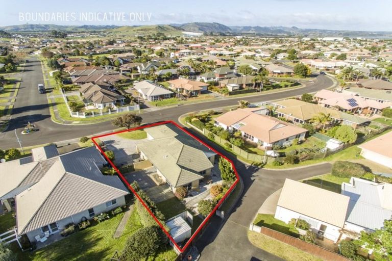 Photo of property in 35 Gardenia Drive, Mount Maunganui, 3116