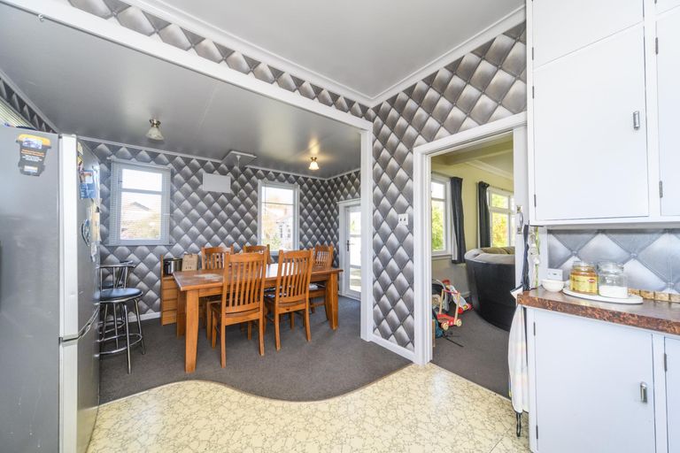 Photo of property in 9 Summerhays Street, Terrace End, Palmerston North, 4410