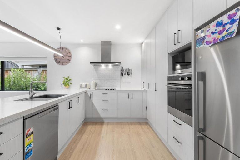 Photo of property in 12 Shepherd Road, Jacks Point, Queenstown, 9371