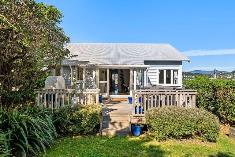 Photo of property in 42 Tirangi Road, Rongotai, Wellington, 6022