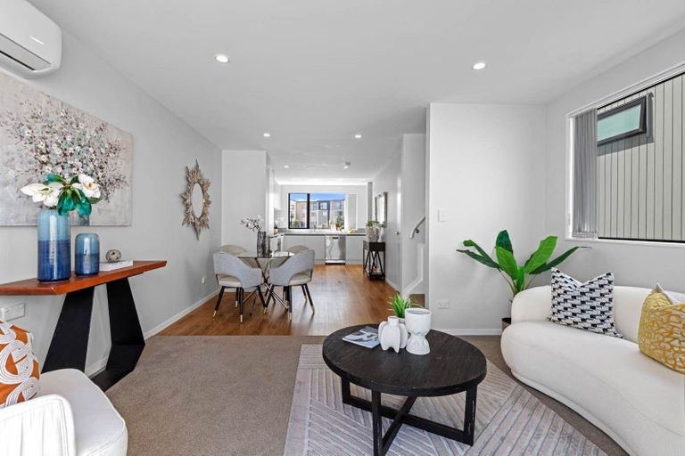 Photo of property in 10 Hinonga Loop, Silverdale, 0932