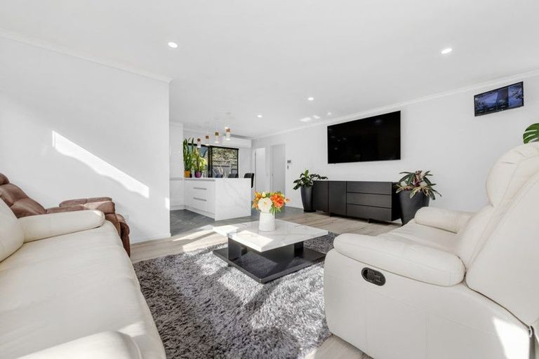 Photo of property in 39b Chieftain Rise, Goodwood Heights, Auckland, 2105