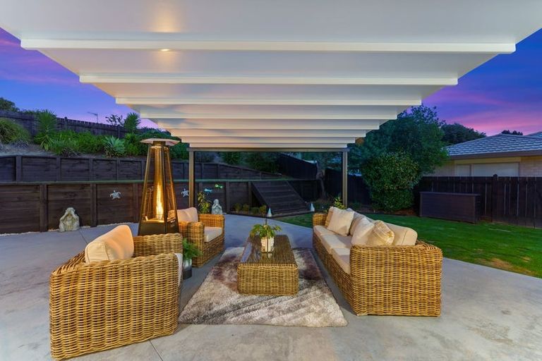 Photo of property in 37 Realm Drive, Paraparaumu, 5032