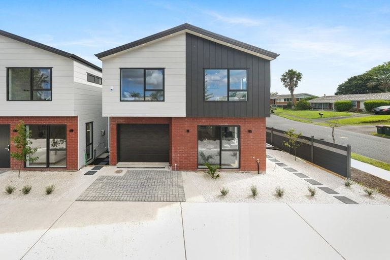 Photo of property in 10 Baringa Place, Botany Downs, Auckland, 2010