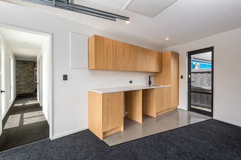 Photo of property in 27 Reece Place, Marshland, Christchurch, 8051