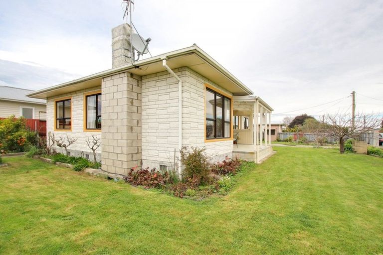 Photo of property in 220 Lumsden Place, Akina, Hastings, 4122