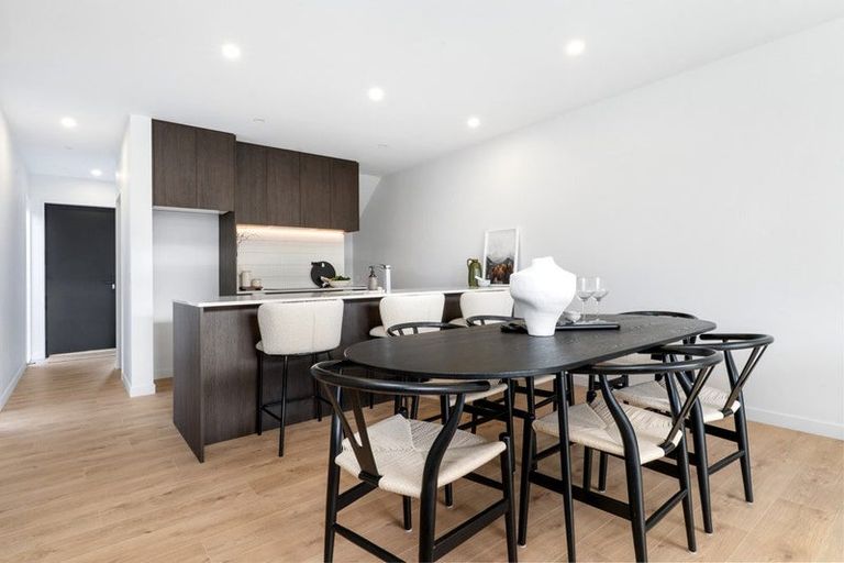 Photo of property in 3/27 Division Street, Riccarton, Christchurch, 8041