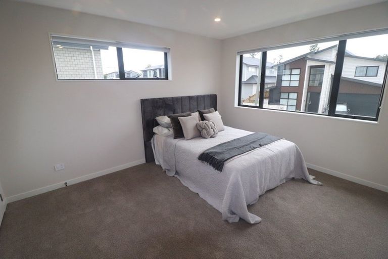 Photo of property in 8b Dorricott Avenue, Hobsonville, Auckland, 0616