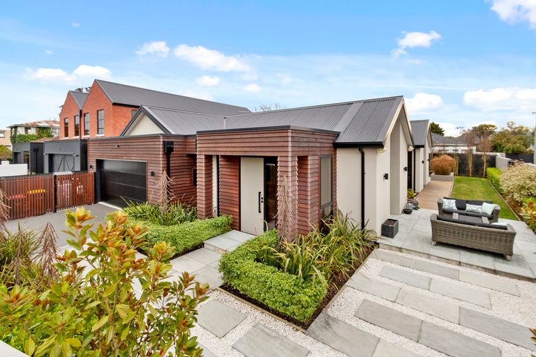 Photo of property in 43 Hawthorne Street, Strowan, Christchurch, 8052