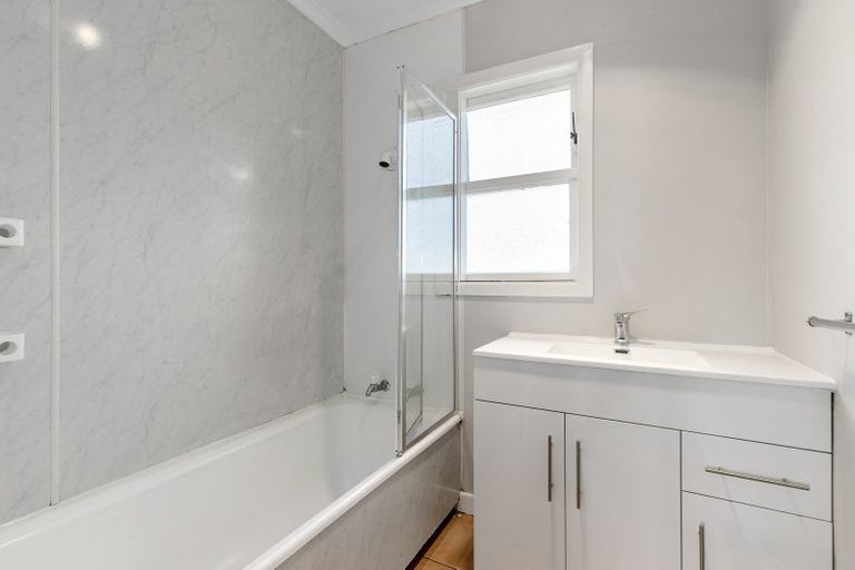 Photo of property in 6 Vernall Street, Nawton, Hamilton, 3200