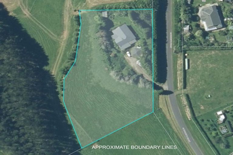 Photo of property in 150 Ackworth Road, Lepperton, New Plymouth, 4373