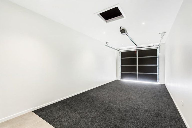 Photo of property in 38 Farranfore Road, Opaheke, 2113