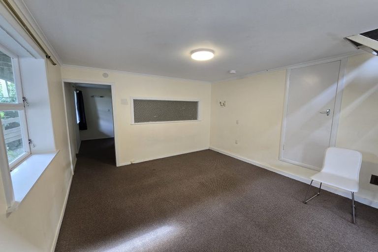 Photo of property in 21 Olivia Crescent, Tawa, Wellington, 5028