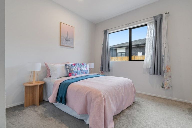 Photo of property in 6 Earlywood Road, Takanini, 2110