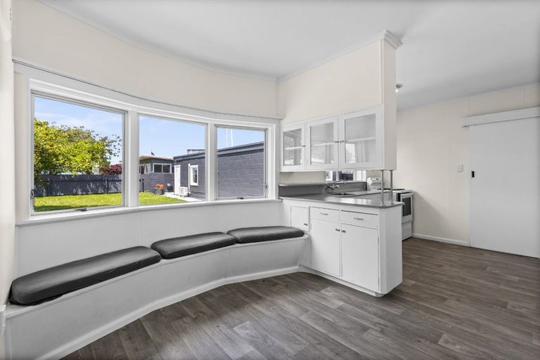 Photo of property in 4 Murphy Road, Taradale, Napier, 4112