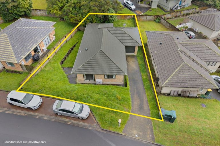 Photo of property in 14 Dovey Place, Massey, Auckland, 0614