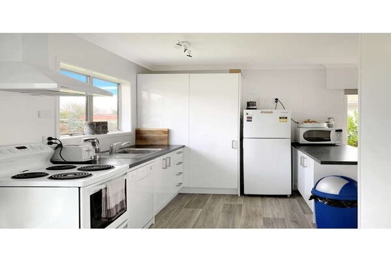 Photo of property in 12 Vogel Street, Levin, 5510