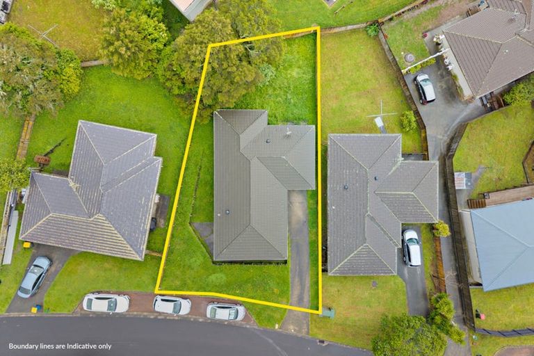 Photo of property in 14 Dovey Place, Massey, Auckland, 0614