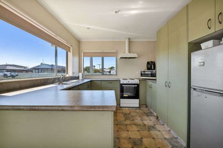 Photo of property in 21 Clemow Road, Fitzroy, New Plymouth, 4312