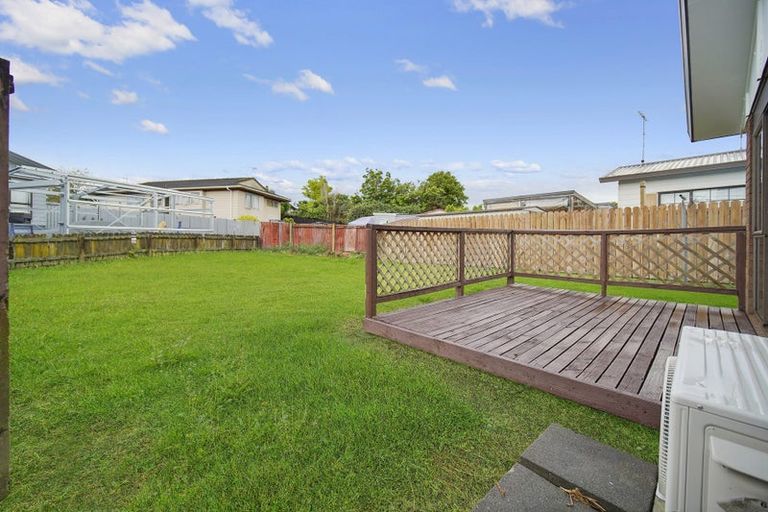 Photo of property in 2/6 Trimdon Street, Randwick Park, Auckland, 2105