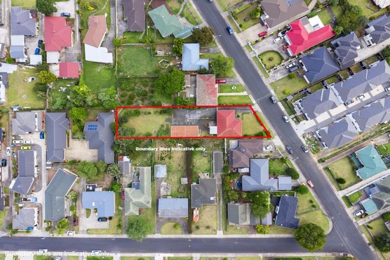 Photo of property in 10 Mccullough Avenue, Papatoetoe, Auckland, 2025