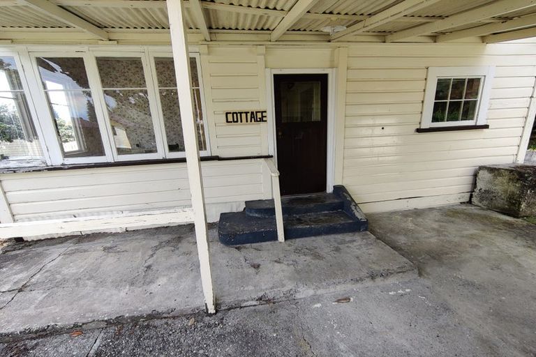 Photo of property in 90 Fairfax Street, Murchison, 7007