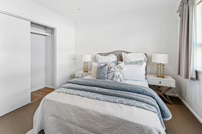 Photo of property in 1/23 Bond Crescent, Forrest Hill, Auckland, 0620