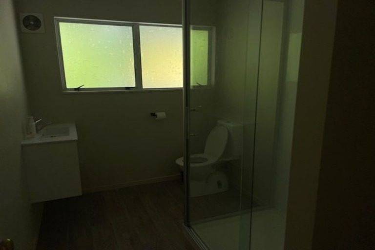 Photo of property in 23b Brian Crescent, Stanmore Bay, Whangaparaoa, 0932