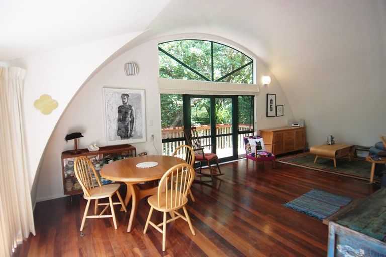 Photo of property in 5 Waikarekare Lane, Karekare, New Lynn, 0772