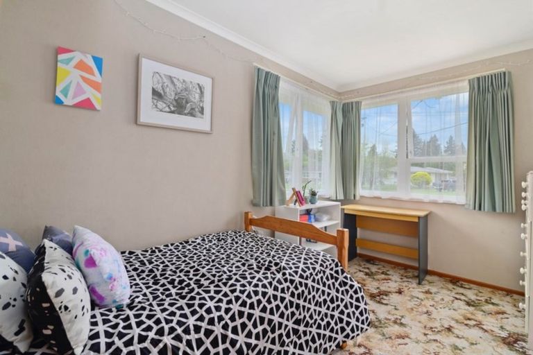 Photo of property in 24 Martin Street, Utuhina, Rotorua, 3015