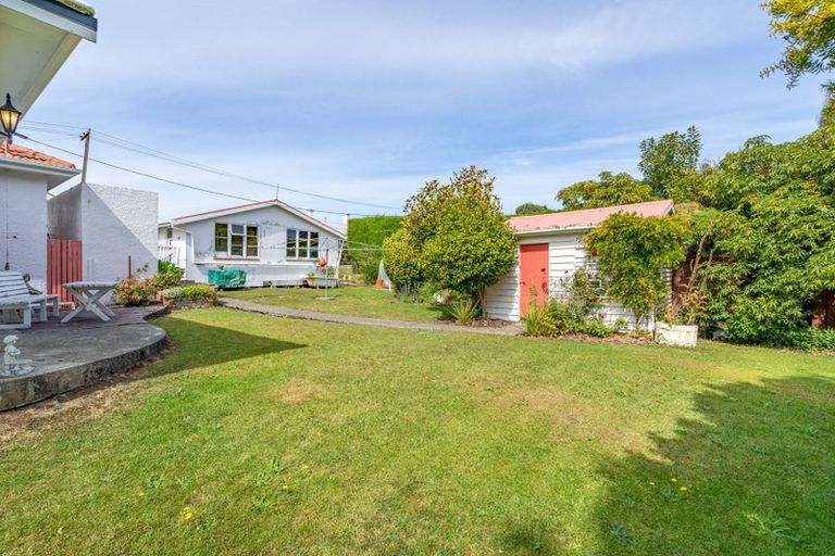 Photo of property in 2 Castle Street, Riverton/aparima, Riverton, 9822