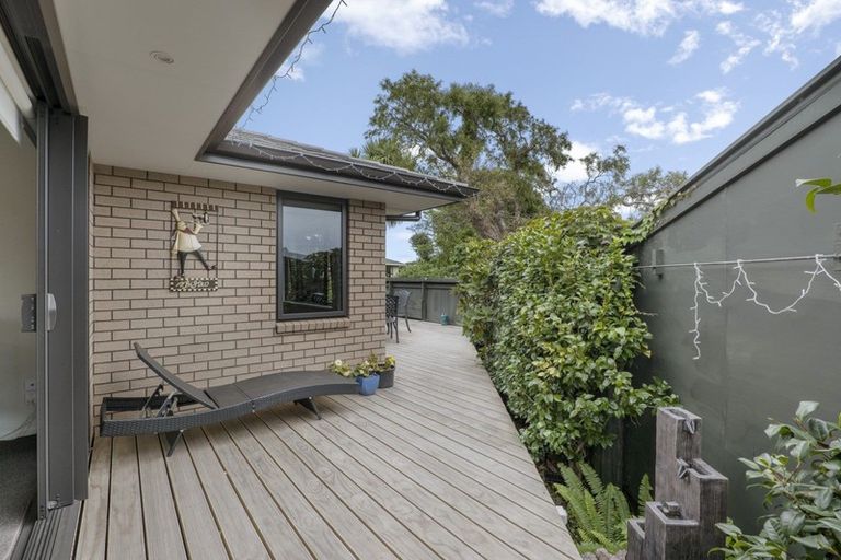 Photo of property in 14a Tukapa Street, Westown, New Plymouth, 4310
