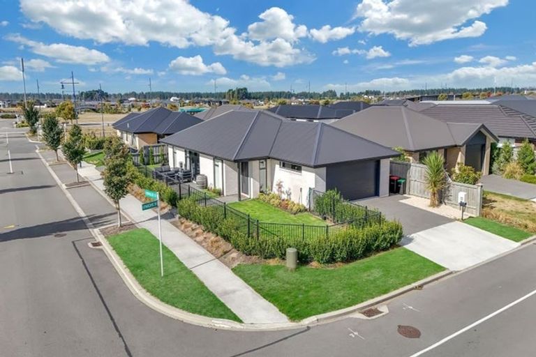 Photo of property in 38 Pakohe Street, Pegasus, 7612