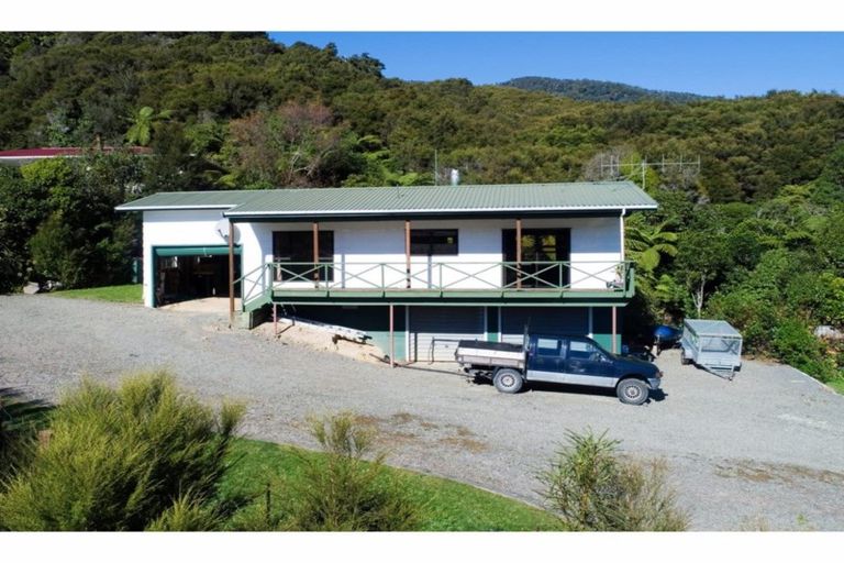 Photo of property in 23-25 Nikau Heights, Little Wanganui, Karamea, 7893